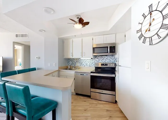 Updated Oceanfront With Balcony Ac Washer & Dryer Pools & Sauna Holiday home *