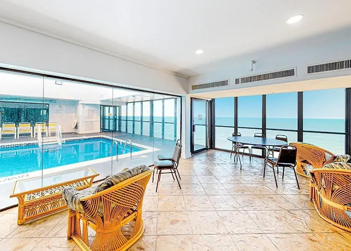 Updated Oceanfront With Balcony Ac Washer & Dryer Pools & Sauna Holiday home