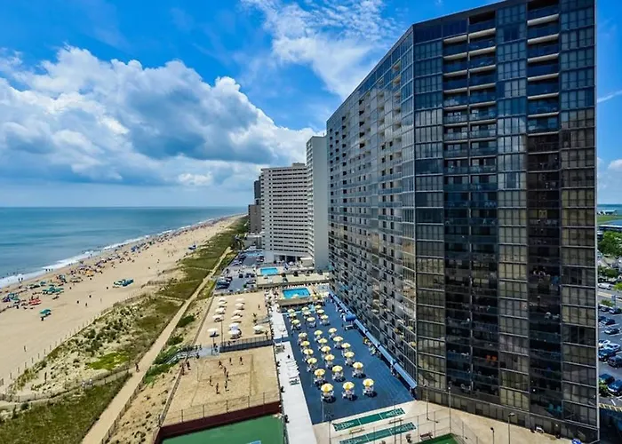 Holiday home Updated Oceanfront With Balcony Ac Washer & Dryer Pools & Sauna *