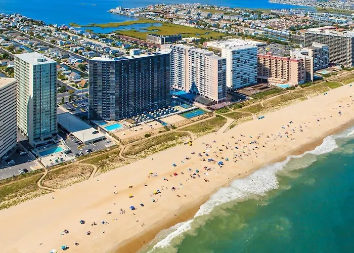 Updated Oceanfront With Balcony Ac Washer & Dryer Pools & Sauna Holiday home